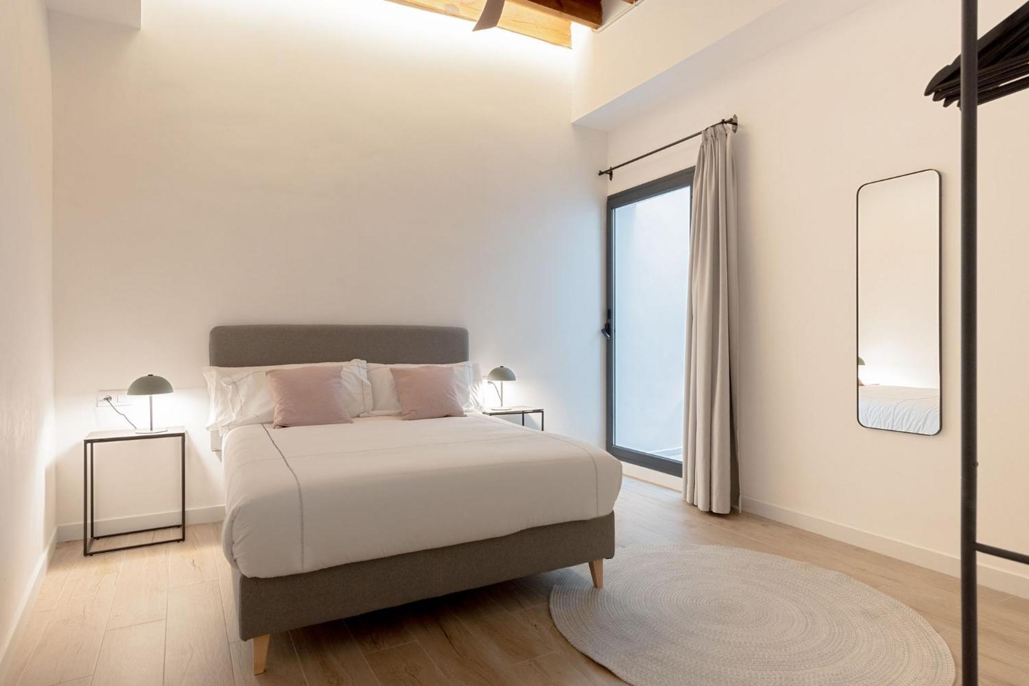 Santa Ana 18 Suite Apartments Севилья Экстерьер фото